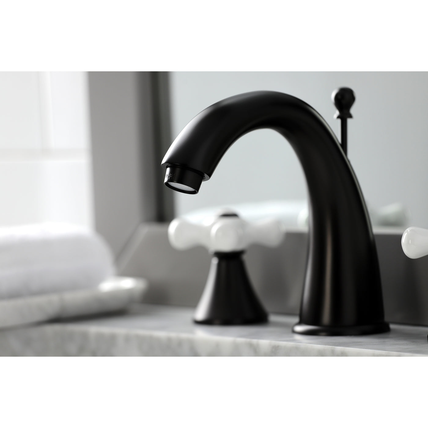 Elements of Design ES2975PX Widespread Bathroom Faucet with Brass Pop-Up, Oil Rubbed Bronze